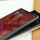 Mira las diferencias en acabados en el Pixel 6 (arriba) y el Pixel 6 Pro (abajo).